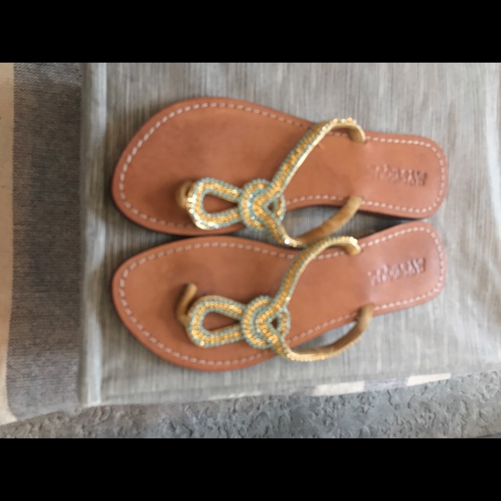 Dizzy sandal